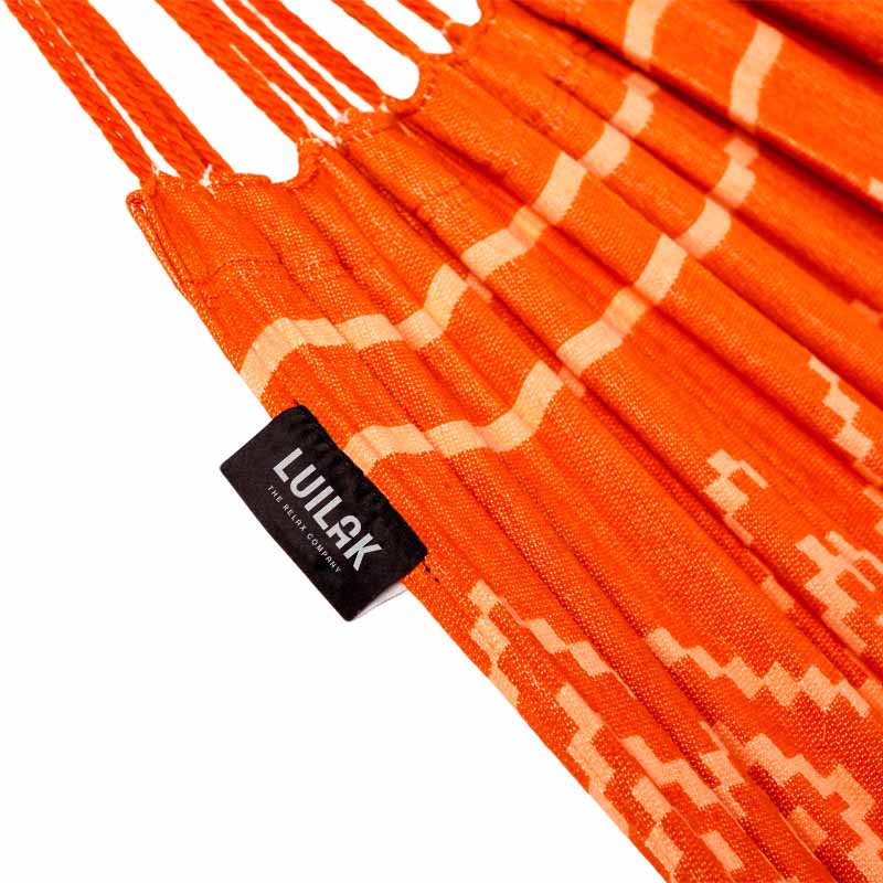 hangmat_tones_of_cinnamon_detail_label hangmat_tones_of_cinnamon_detail_label