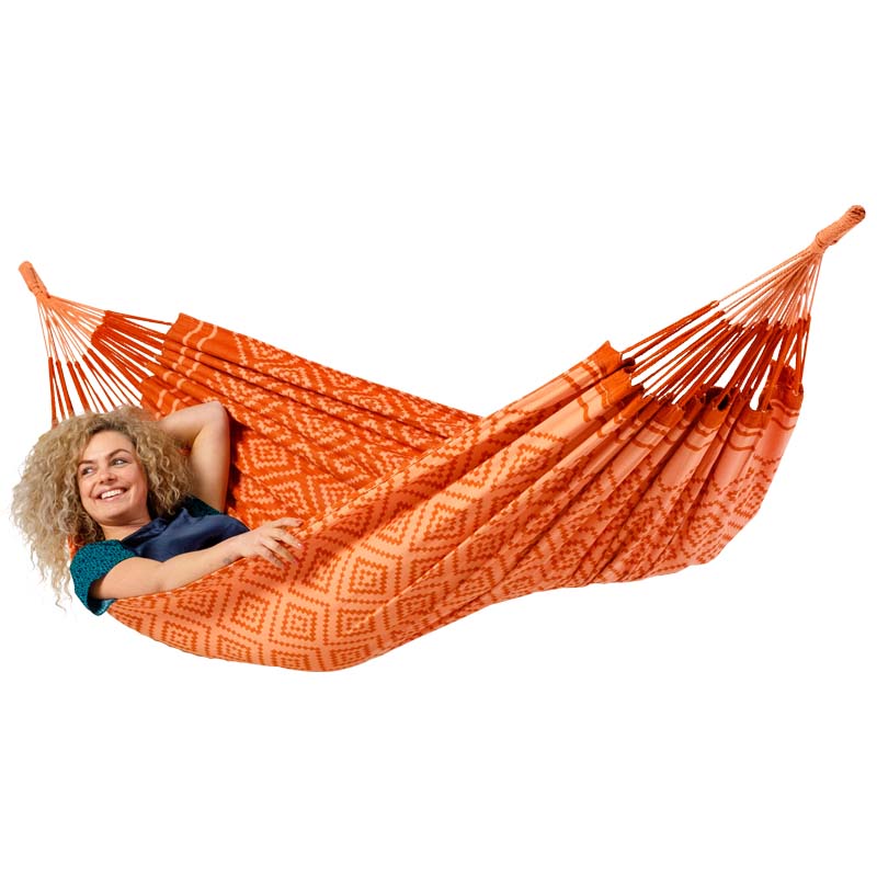 hangmat_tones_of_cinnamon_vrijstaand hangmat_tones_of_cinnamon_vrijstaand