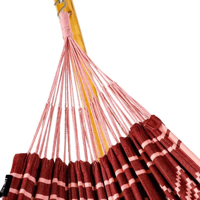 hangmat_tones_of_eggplant_detail_touwen