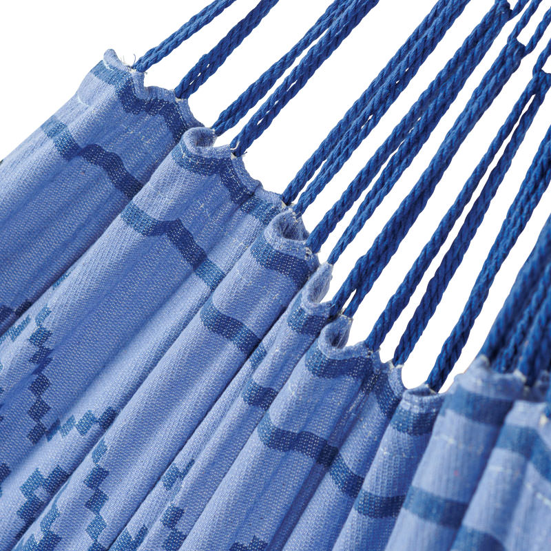 hangmat_tones_of_periwinkle_detail_touwen hangmat_tones_of_periwinkle_detail_touwen
