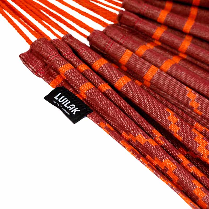 hangmat_tones_of_redbush_detail_label hangmat_tones_of_redbush_detail_label